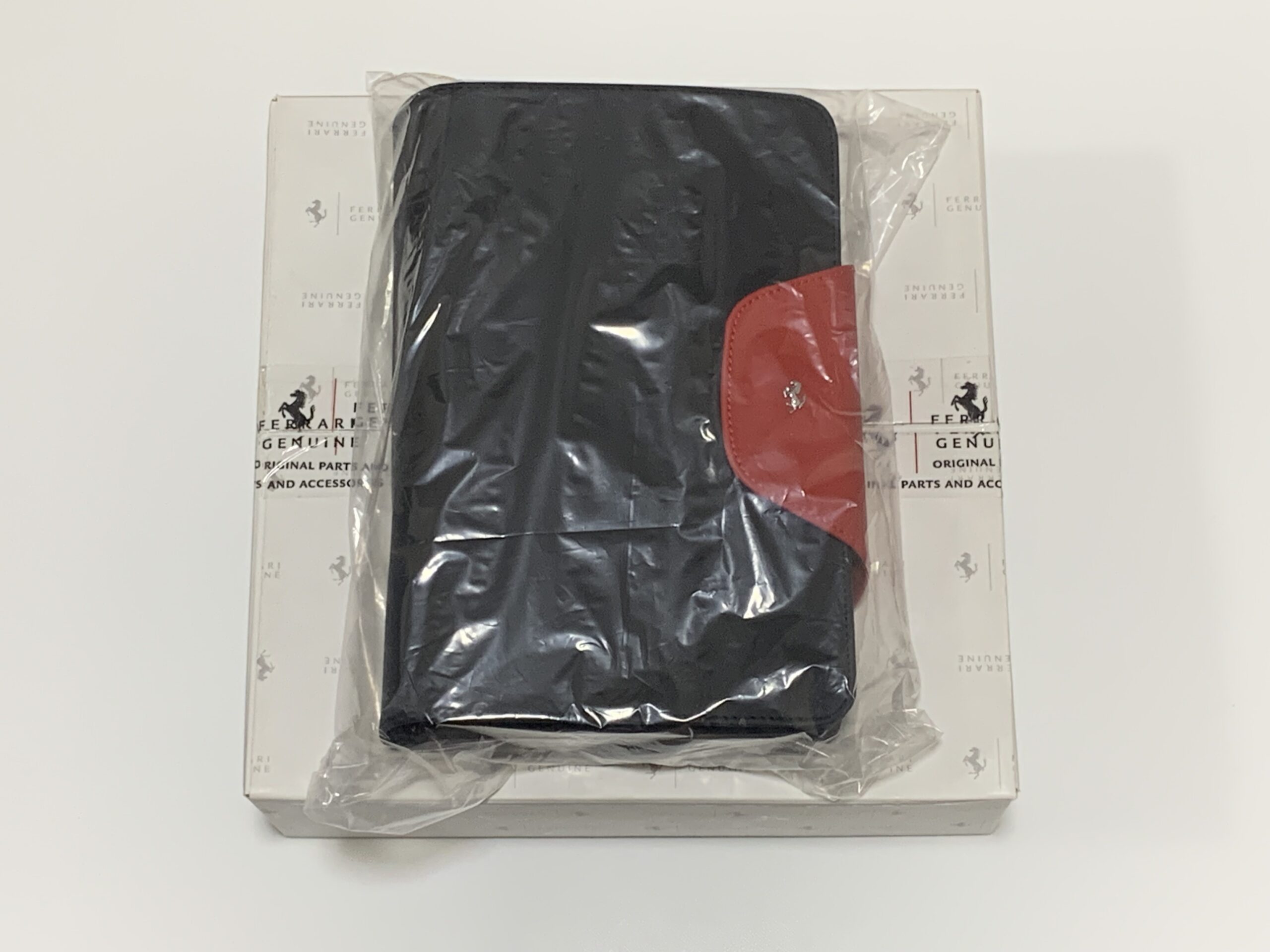 エンツォ フェラーリ 車検証入れ 取扱説明書 ドキュメントケース 純正 アクセサリー