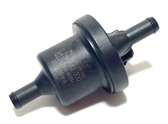 ブリーザーバルブ アンチエバポレーション 355 360 430 456 550 575 599 612 Ferrari